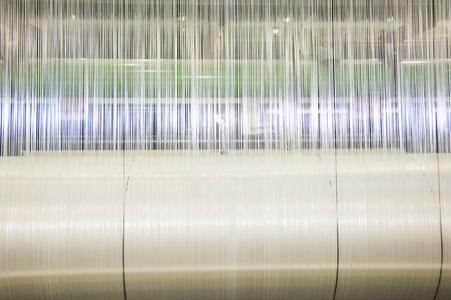 纺织厂织织机照片